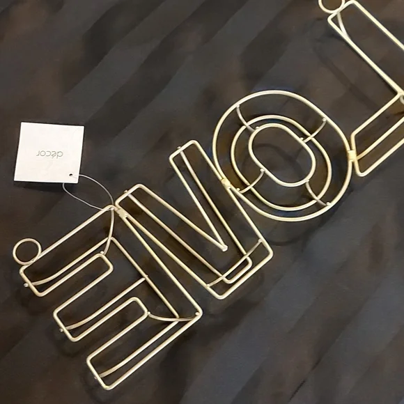 Wrought-iron 3D LOVE Wall Piece - Picture 2 of 7